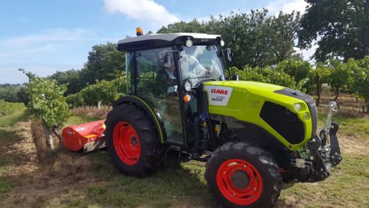 Claas Nexos 240 VE Finalista Best Specialized Tractor of The Year 18